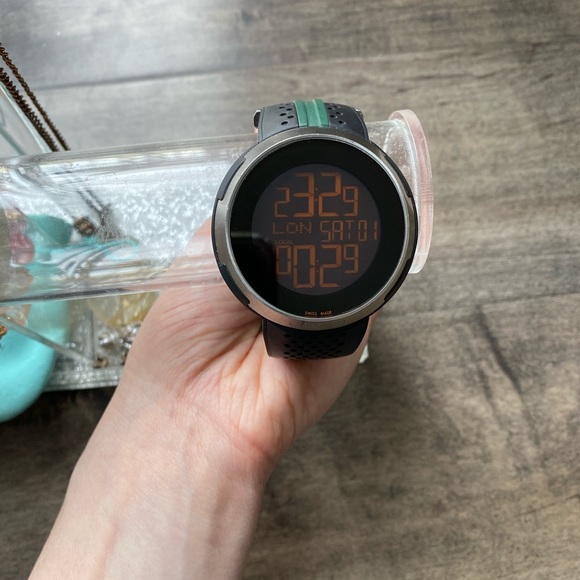 Gucci Men’s Digital Black Rubber Watch - Picture 2 of 16